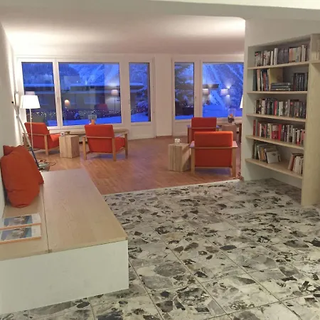 Promenade Apartment *
